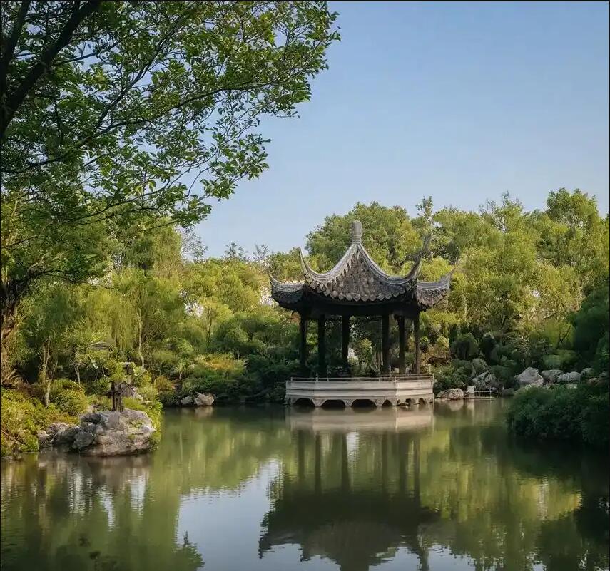 丹东凝芙土建有限公司