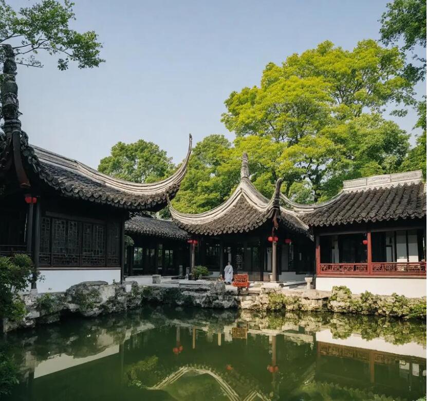 丹东凝芙土建有限公司